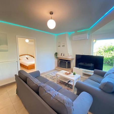Cozy 2 Room Apartment With Garden Near Athens Air-Port Артемида Екстериор снимка