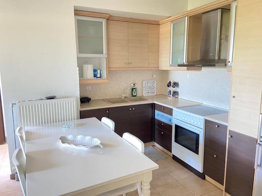 Cozy 2 Room Apartment With Garden Near Athens Air-Port Артемида Екстериор снимка