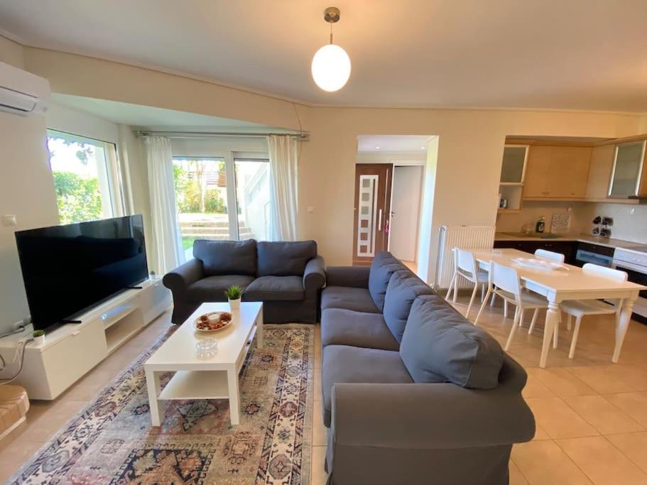 Cozy 2 Room Apartment With Garden Near Athens Air-Port Артемида Екстериор снимка