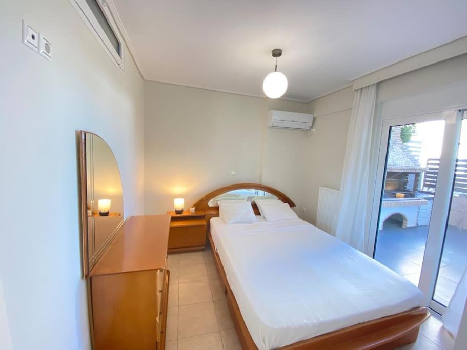 Cozy 2 Room Apartment With Garden Near Athens Air-Port Артемида Екстериор снимка
