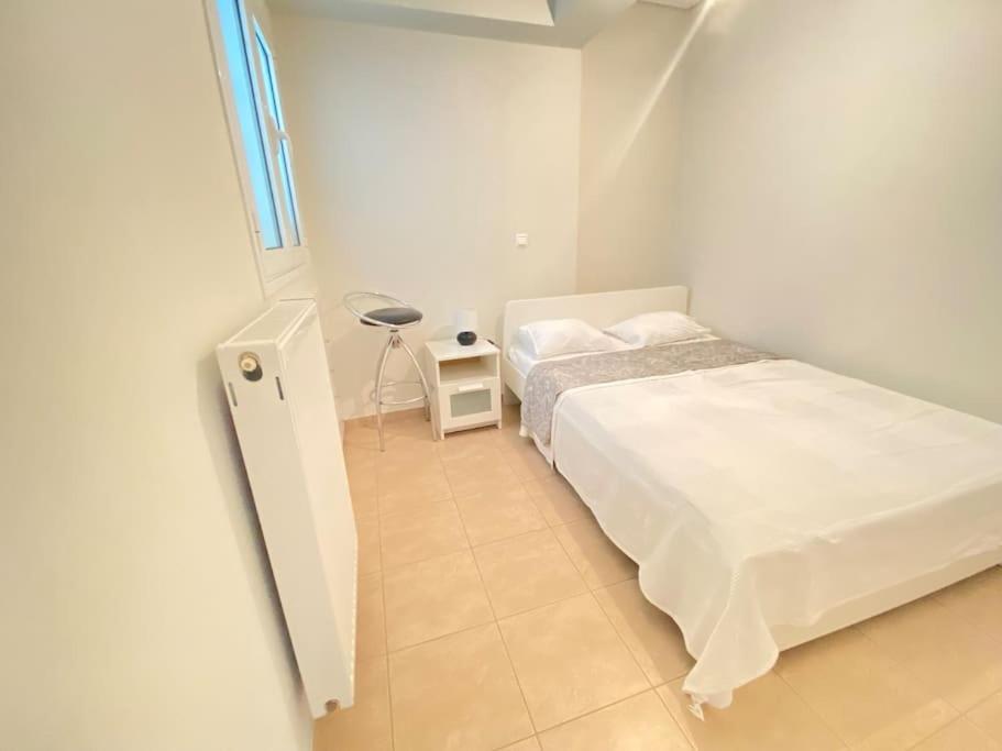 Cozy 2 Room Apartment With Garden Near Athens Air-Port Артемида Екстериор снимка